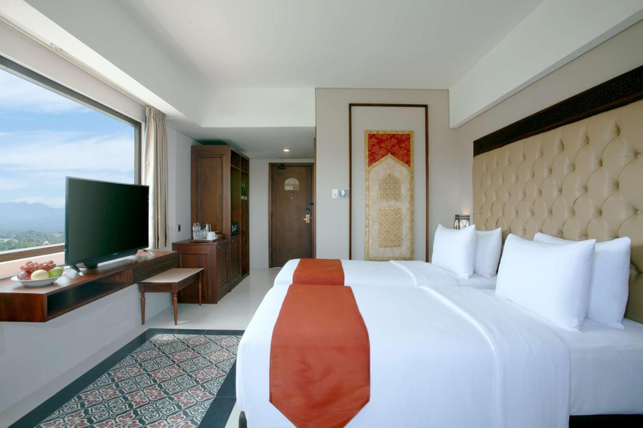Alhambra & Convention, Bw Signature Collection 4*