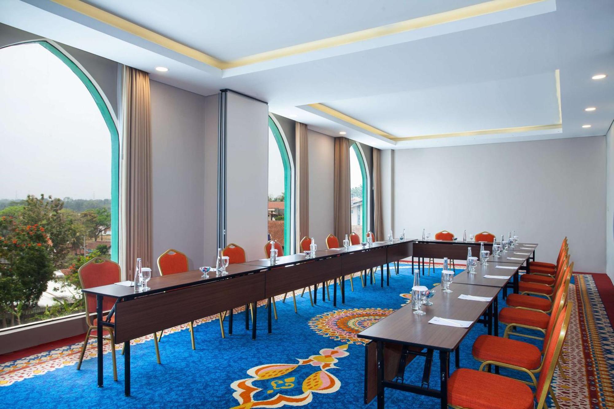 Hotel Alhambra & Convention, Bw Signature Collection Tasikmalaya