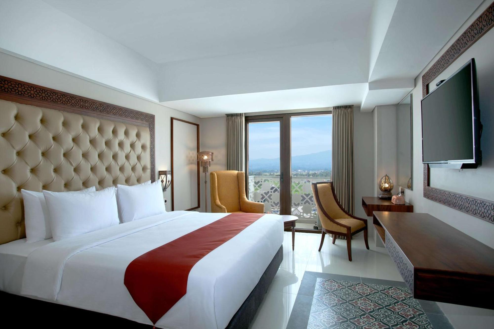 Alhambra & Convention, Bw Signature Collection 4*