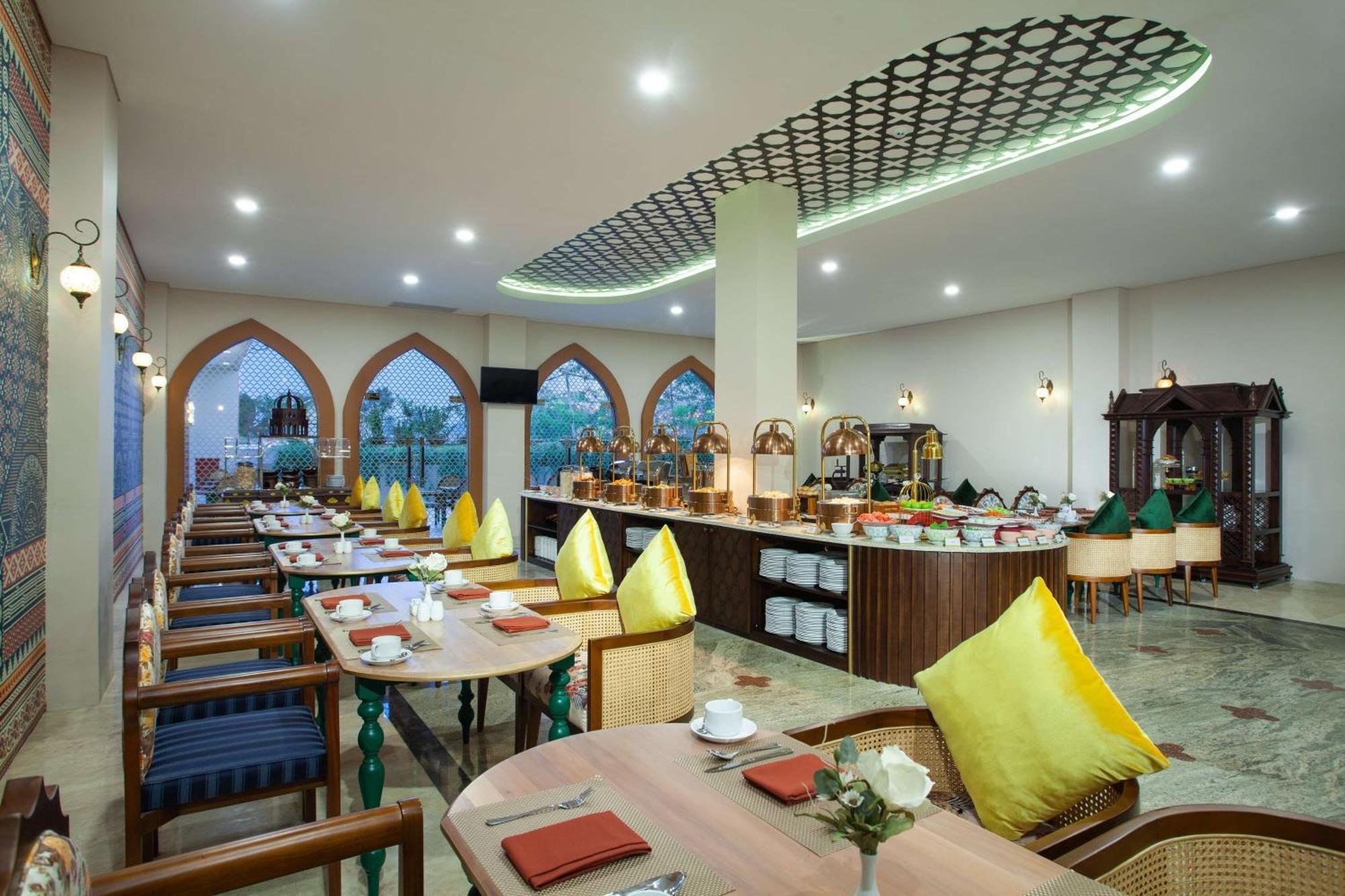 Alhambra & Convention, Bw Signature Collection 4*