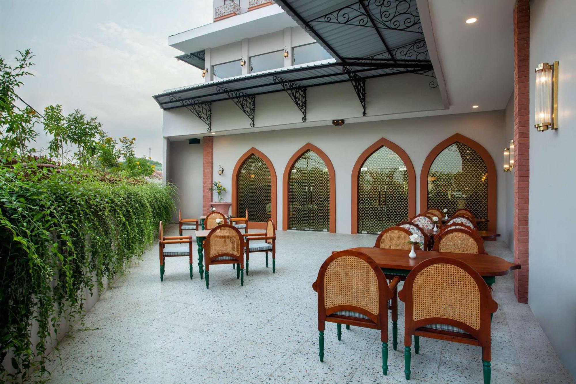 Alhambra & Convention, Bw Signature Collection 4* Tasikmalaya